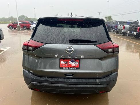 Used 2021 Nissan Rogue S FWD image 5