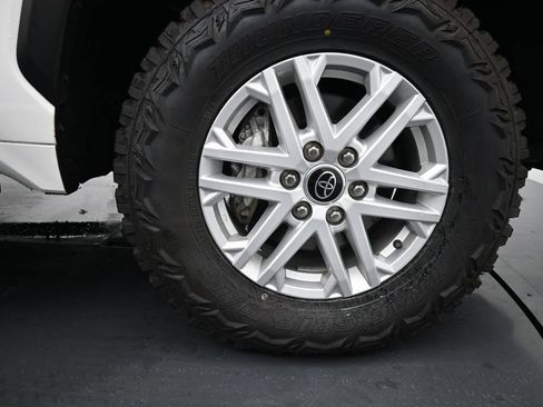 Used 2023 Toyota Tundra SR5 AWD/4WD image 11
