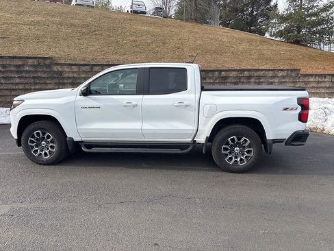 Used 2025 Chevrolet Colorado Z71 w/ Technology Package image 13