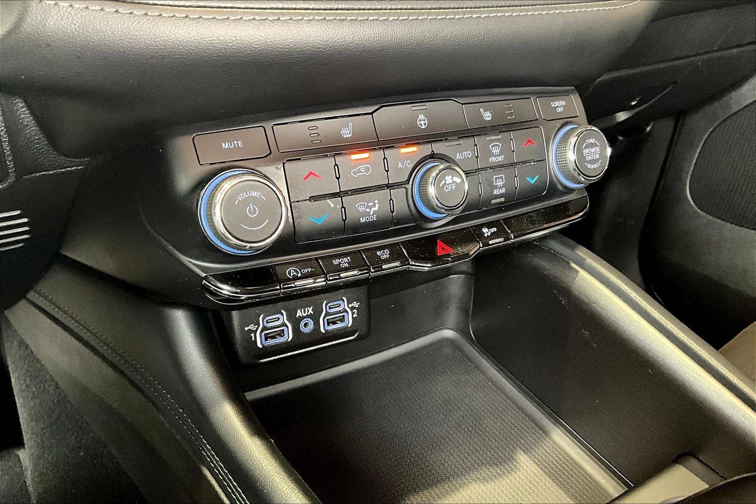 Used 2023 Dodge Durango SXT w/ Trailer Tow Group IV AWD/4WD image 16