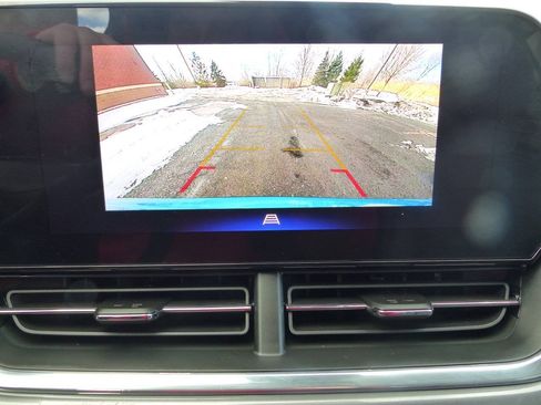 Used 2025 Chevrolet Trax ACTIV w/ Driver Confidence Package FWD image 32