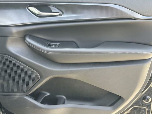 New 2025 Jeep Grand Cherokee L Laredo w/ Luxury Tech Group I image 14