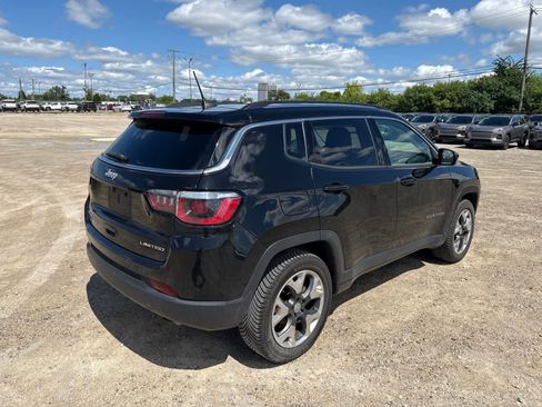Used 2018 Jeep Compass Limited w/ Navigation Group AWD/4WD image 3