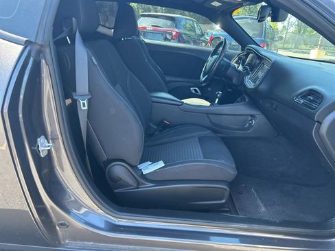 Used 2016 Dodge Challenger R/T w/ Blacktop Package RWD image 10