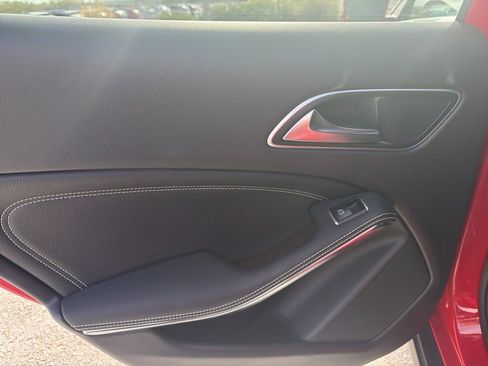 Used 2019 Mercedes-Benz GLA 250 image 12