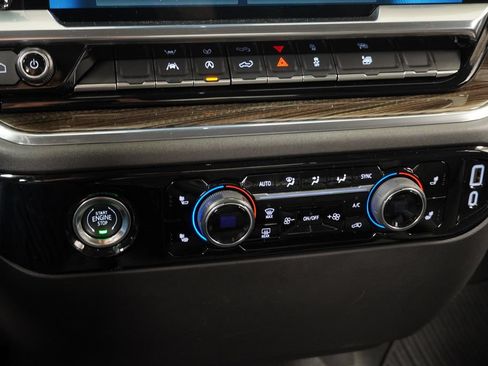 Used 2024 Chevrolet Silverado 1500 LT AWD/4WD image 19