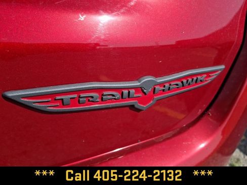 Used 2025 Jeep Compass Trailhawk AWD/4WD image 14