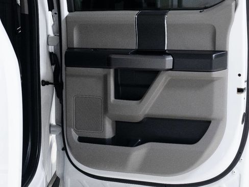 Used 2020 Ford F250 XLT image 25