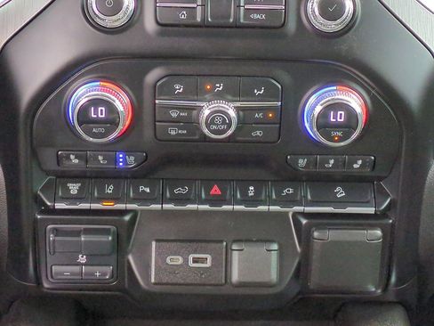 Used 2023 GMC Sierra 2500 Denali w/ Denali Ultimate Package image 19