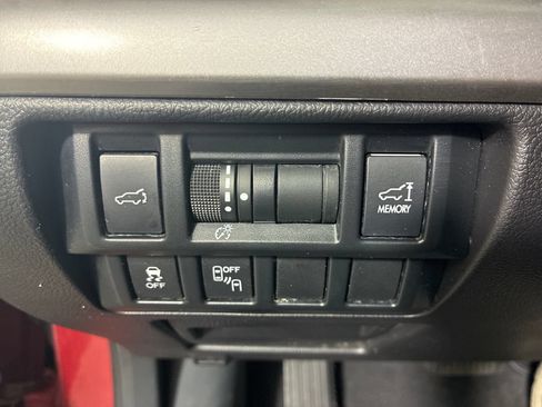 Used 2016 Subaru Outback 3.6R Limited w/ Popular Package #4 AWD/4WD image 25