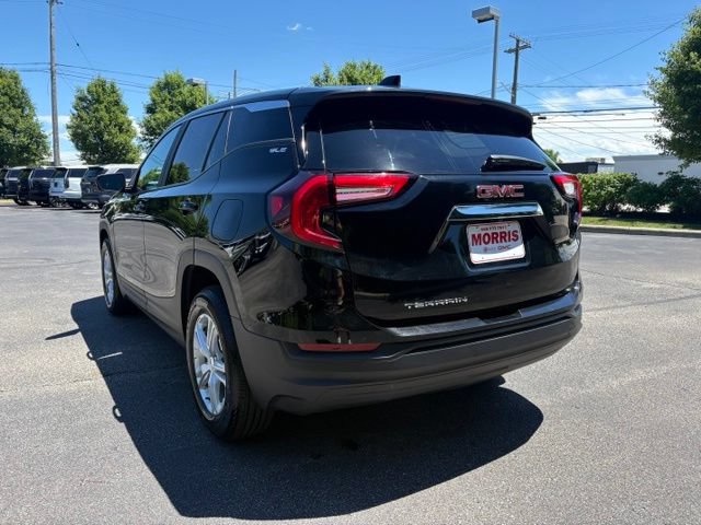 Certified 2024 GMC Terrain SLE w/ LPO, Floor Liner Package FWD image 4