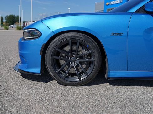 Used 2018 Dodge Charger R/T RWD image 11