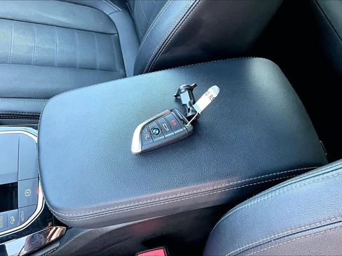 Certified 2024 BMW X4 xDrive30i w/ Premium Package image 14