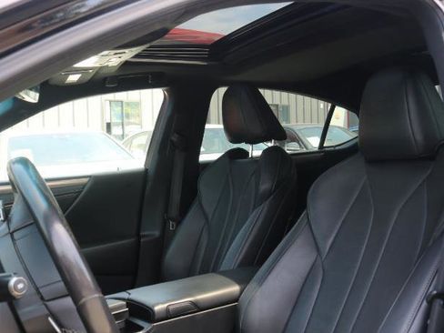 Used 2019 Lexus ES 350 F Sport w/ Accessory Package FWD image 8