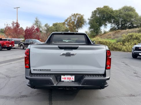 New 2026 Chevrolet Silverado EV W/T w/ LPO, Custom Package image 5