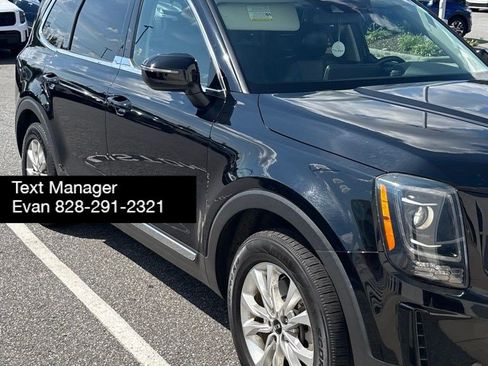 Used 2020 Kia Telluride LX FWD image 2