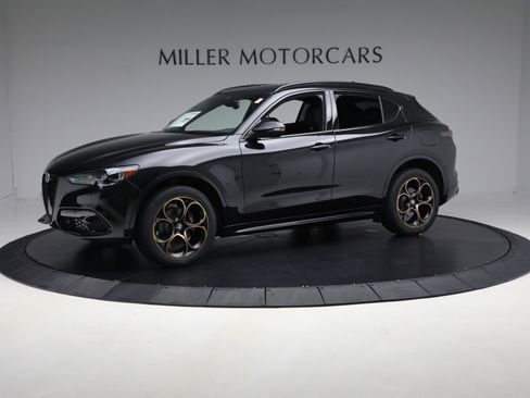 New 2025 Alfa Romeo Stelvio Sprint image 2