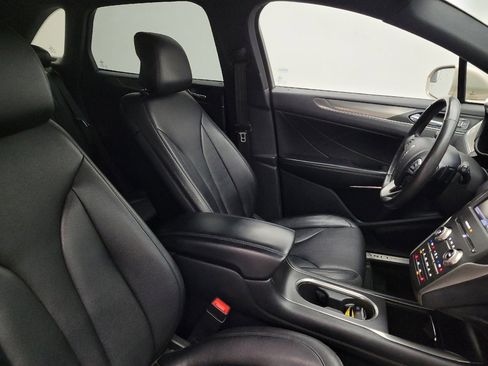 Used 2015 Lincoln MKC FWD image 21