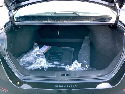 New 2025 Nissan Sentra SV w/ SV Premium Package image 17