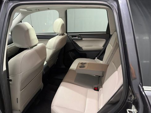Used 2016 Subaru Forester 2.5i Limited w/ Popular Package #2 AWD/4WD image 10
