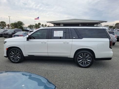 Used 2024 Cadillac Escalade ESV Sport Platinum image 13