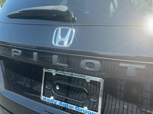 Used 2025 Honda Pilot Elite image 35
