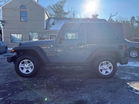 Used 2015 Jeep Wrangler Sport image 4