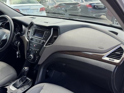 Used 2018 Hyundai Santa Fe Sport FWD image 27