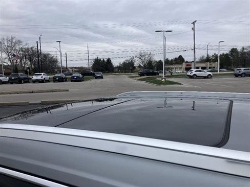 Certified 2025 Cadillac XT6 Premium Luxury w/ Platinum Package image 10