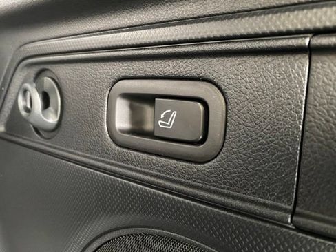 Certified 2025 Subaru Forester Wilderness AWD/4WD image 9