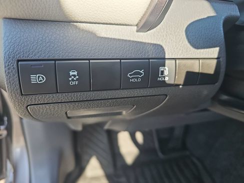 Used 2024 Toyota Camry SE AWD/4WD image 23
