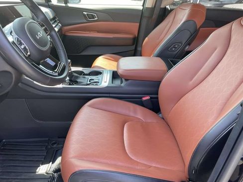Certified 2025 Kia Carnival EX FWD image 20