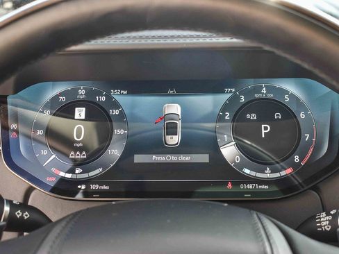 Certified 2024 Land Rover Range Rover Long Wheelbase Autobiography image 23