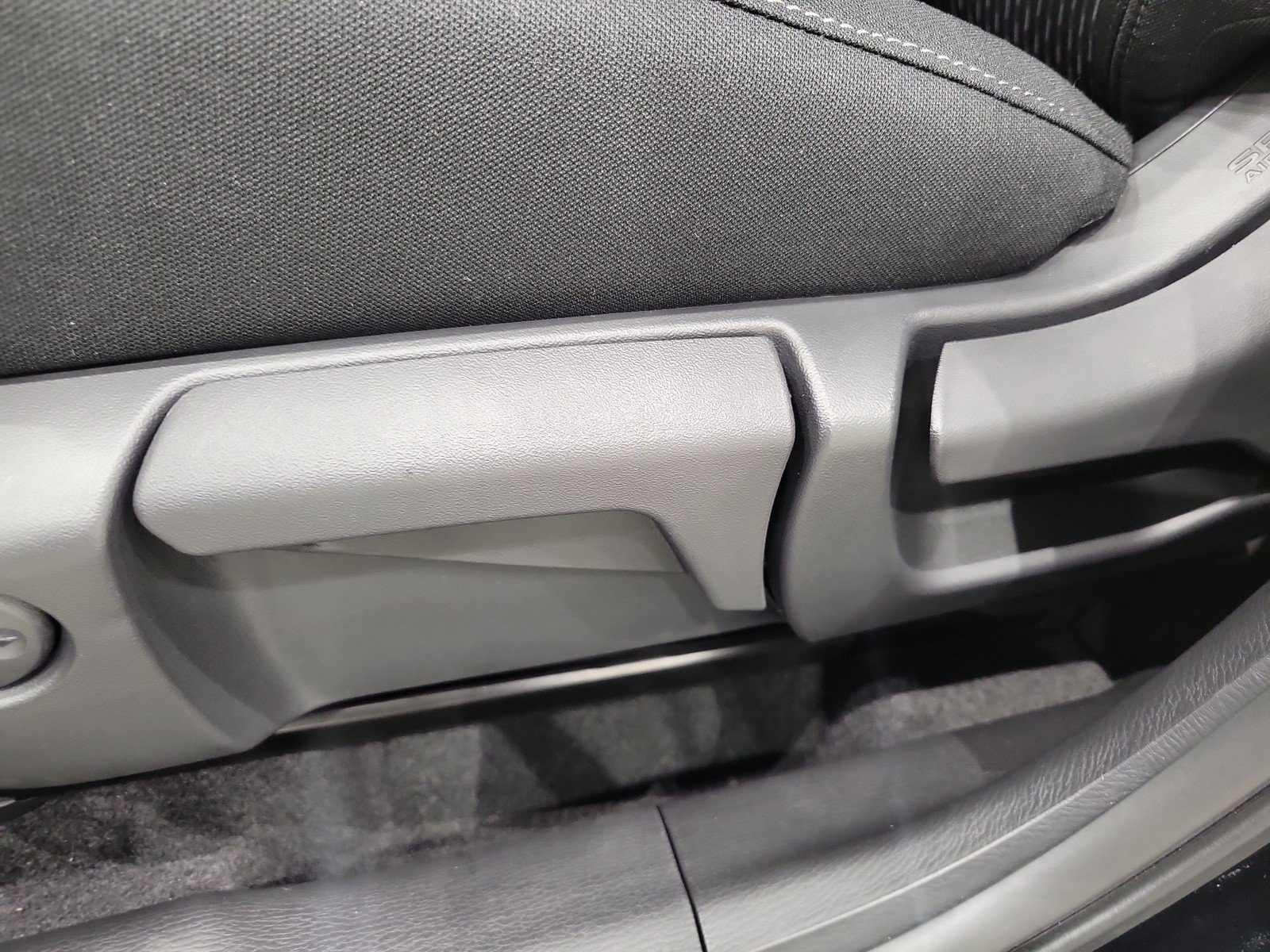 New 2026 Mitsubishi Outlander ES FWD image 21