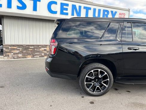 Used 2021 Chevrolet Suburban RST w/ Rear Media and Nav Package image 13