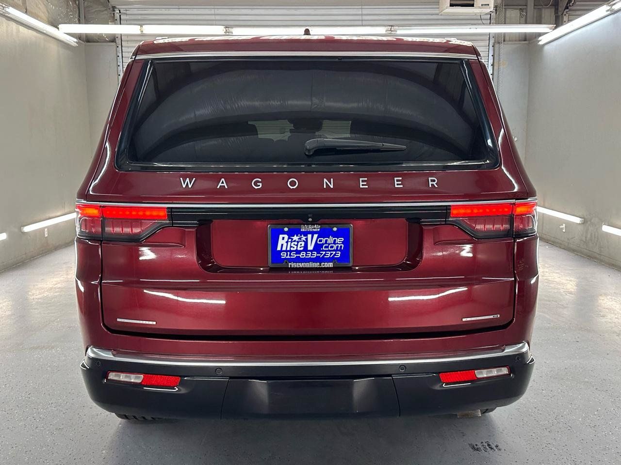 Used 2022 Jeep Wagoneer Series III w/ Premium Group I AWD/4WD image 7
