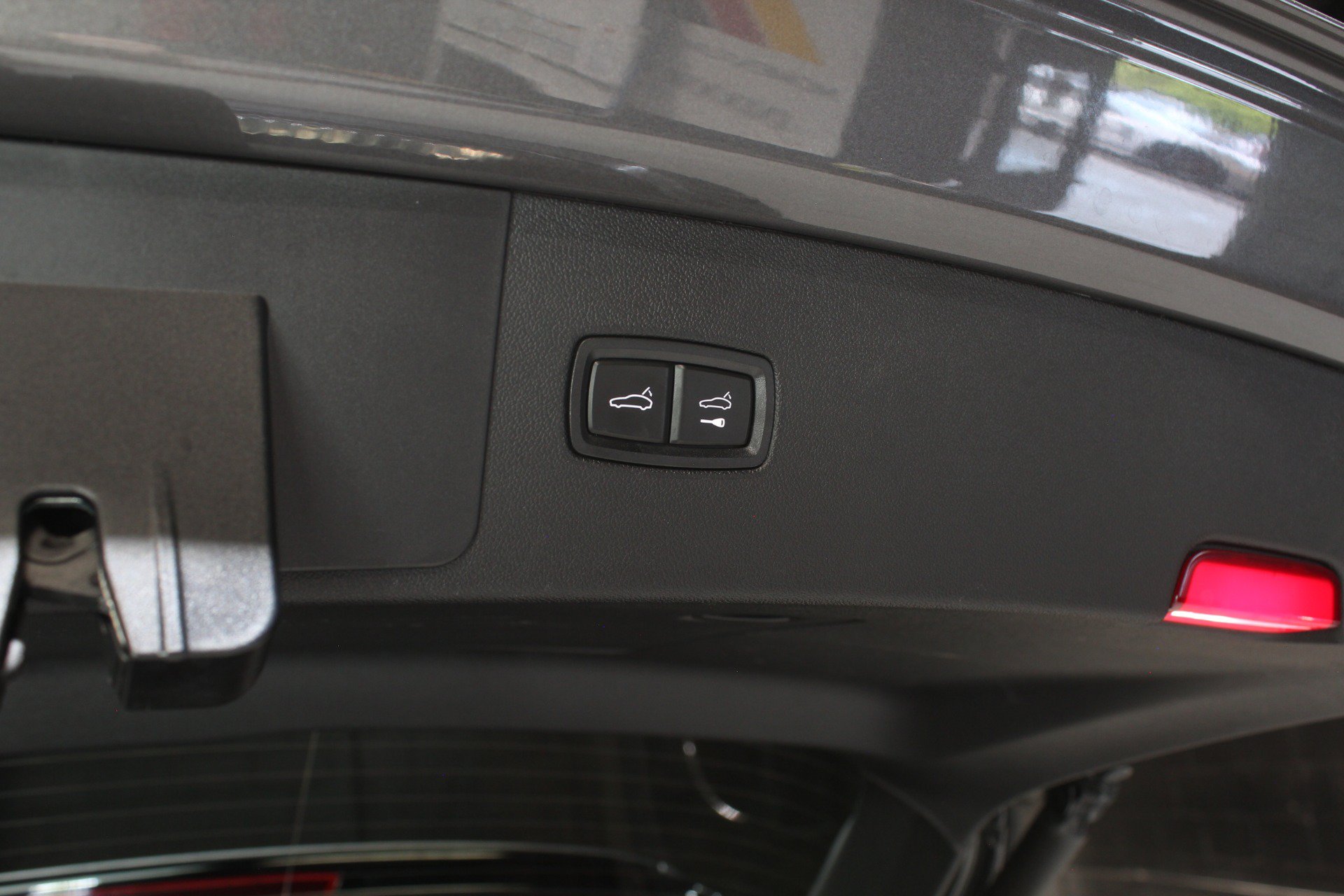 Used 2023 Porsche Cayenne Turbo AWD/4WD image 90