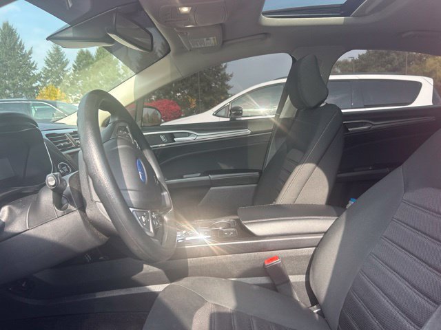 Used 2020 Ford Fusion SE FWD image 10
