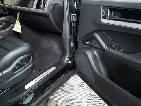 New 2026 Porsche Cayenne AWD image 27