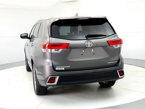 Used 2017 Toyota Highlander Limited Platinum image 6