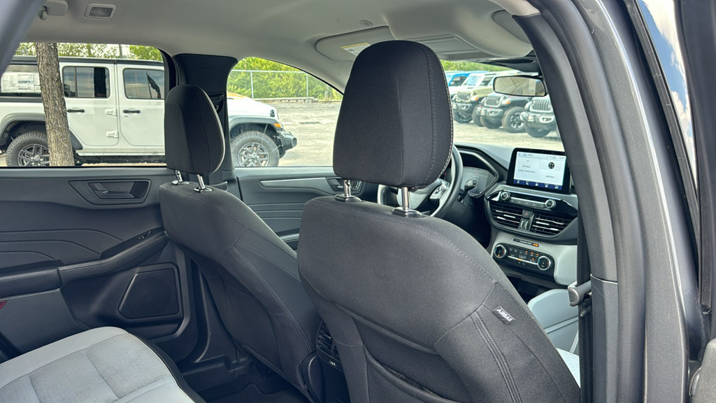 Used 2025 Ford Escape Active FWD image 21