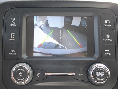 Used 2017 Jeep Renegade Limited FWD image 28