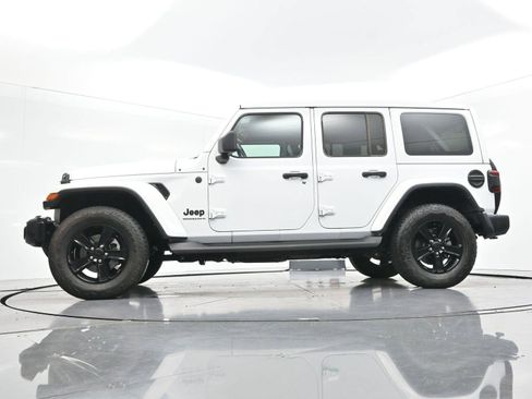 Used 2023 Jeep Wrangler Unlimited Sahara AWD/4WD image 45