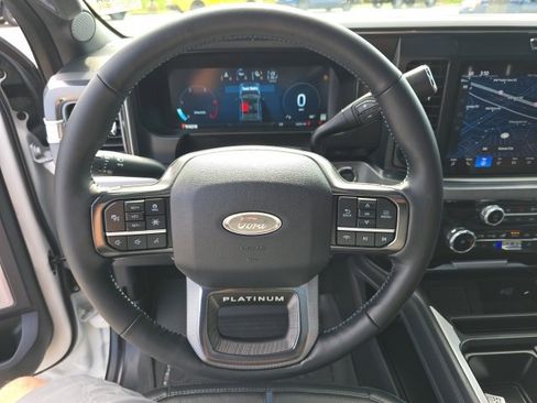 Used 2025 Ford F250 Platinum image 21