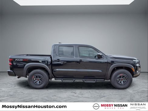 New 2026 Nissan Frontier PRO-4X w/ Tow Package image 7