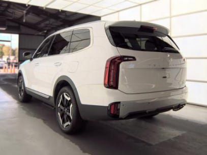 Used 2024 Kia Telluride S AWD/4WD image 8