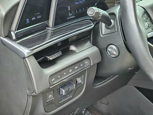 Used 2023 Cadillac Escalade Sport w/ Touring Package AWD/4WD image 18