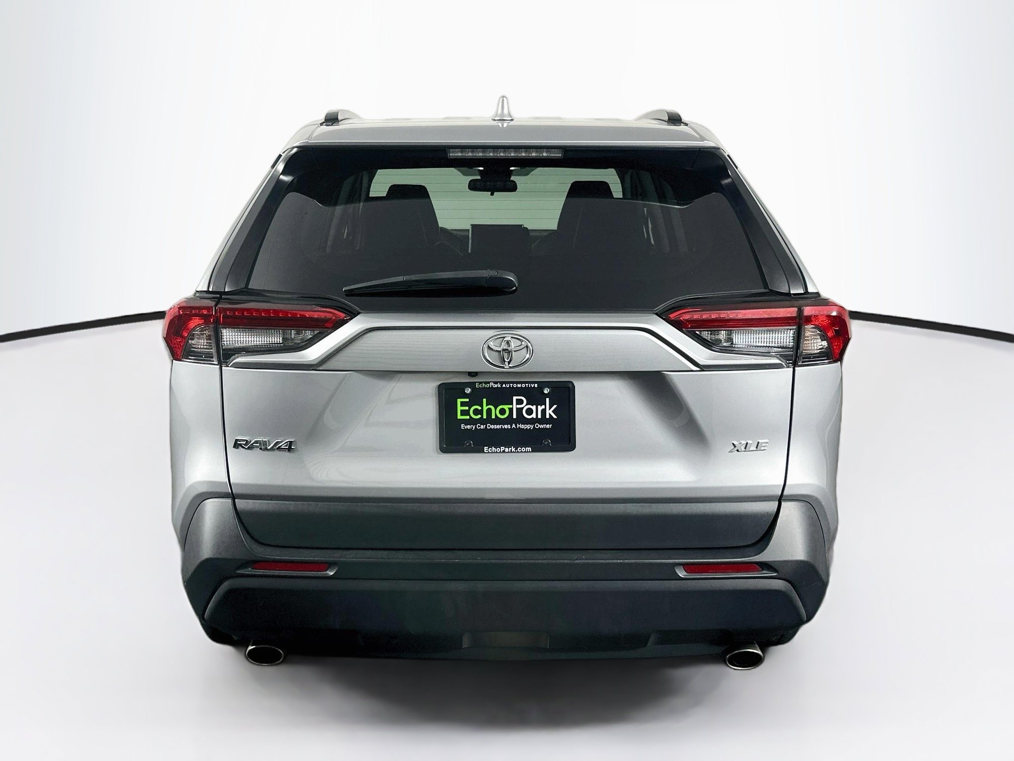 Used 2023 Toyota RAV4 XLE Premium FWD image 7
