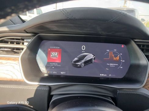Used 2020 Tesla Model X Long Range AWD/4WD image 29