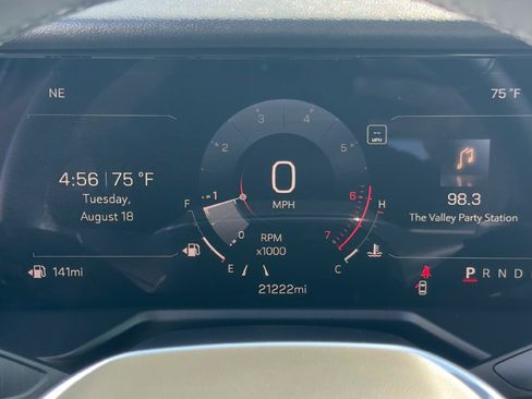 Used 2025 GMC Acadia Elevation FWD image 13